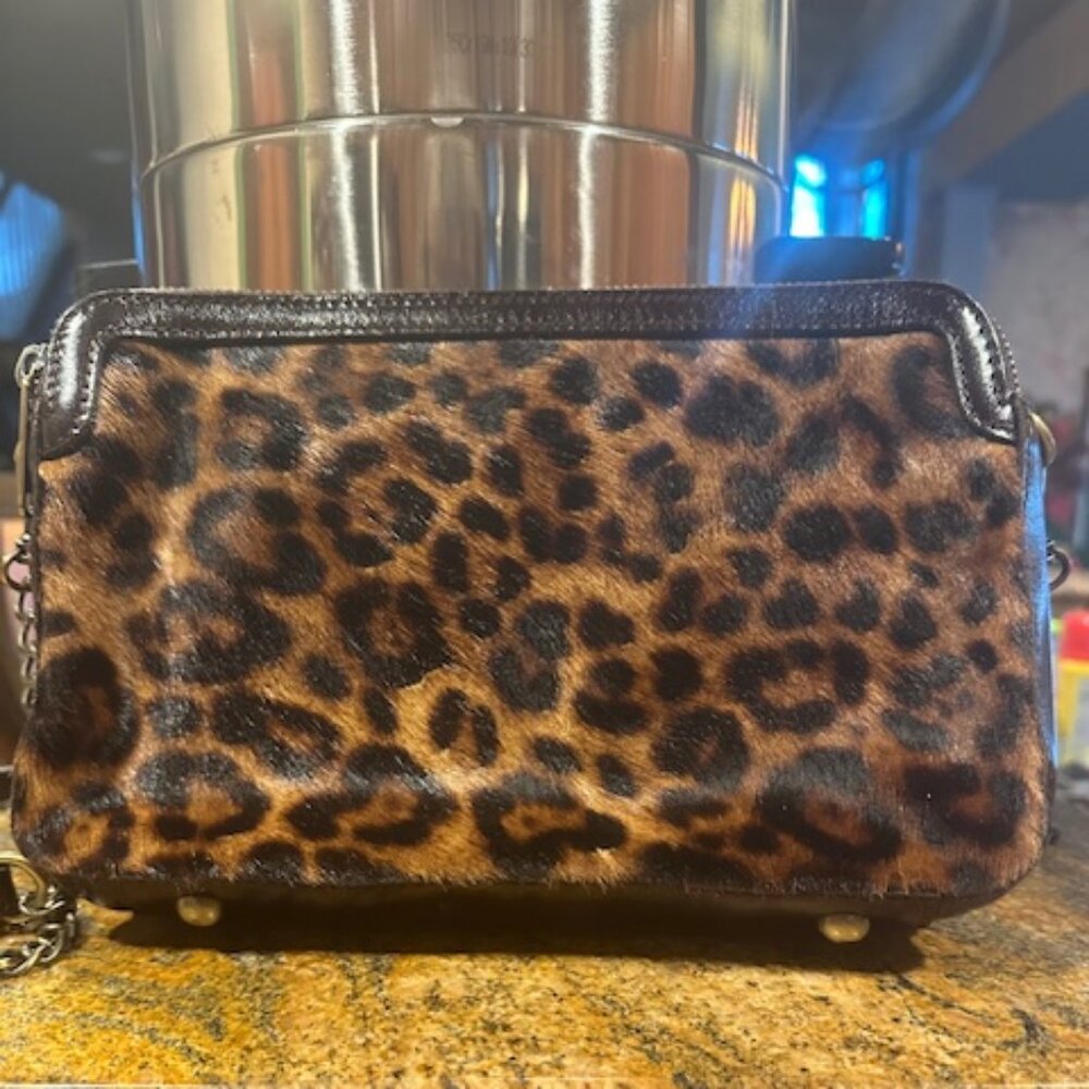 Patricia Nash Excellent Condition Leather Cow Hide Three Compartment Purse